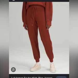 Lululemon full length scuba joggers